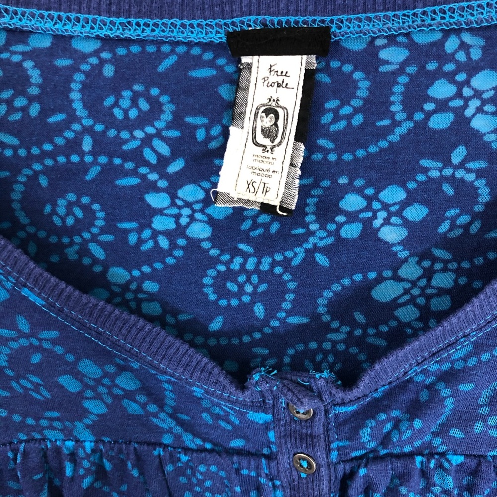 Free People XS TP Blue Long Sleeve Thermal Buttons - Picture 2 of 6